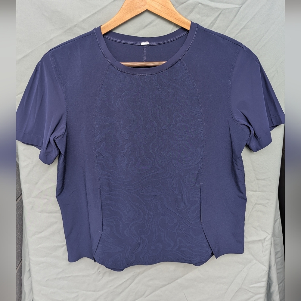 Lululemon Lightweight Stretch Running T-Shirt *AirflowIn-Sense Emboss Size Med